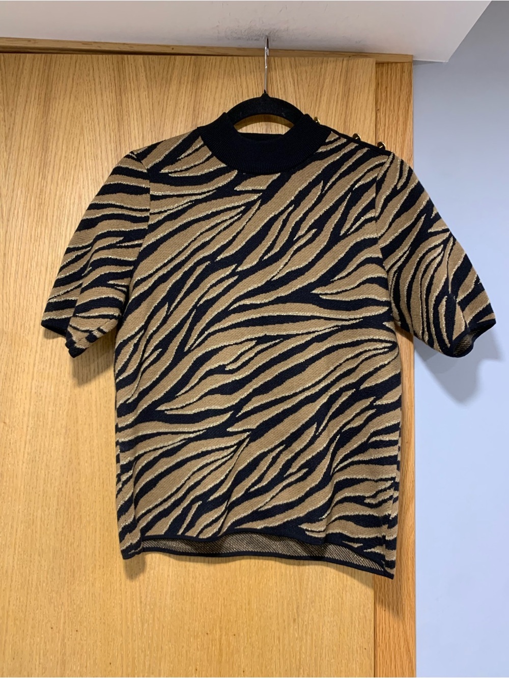 Michael Kors Short Sleeve Animal Prink Sweater Top - Size Medium